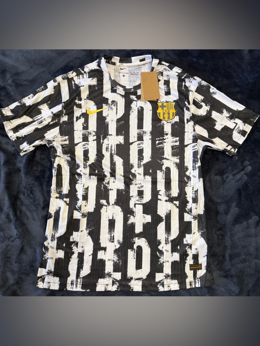 FC Barcelona Soccer Jersey Shirt with Yellow Crest # Adult size # NWT